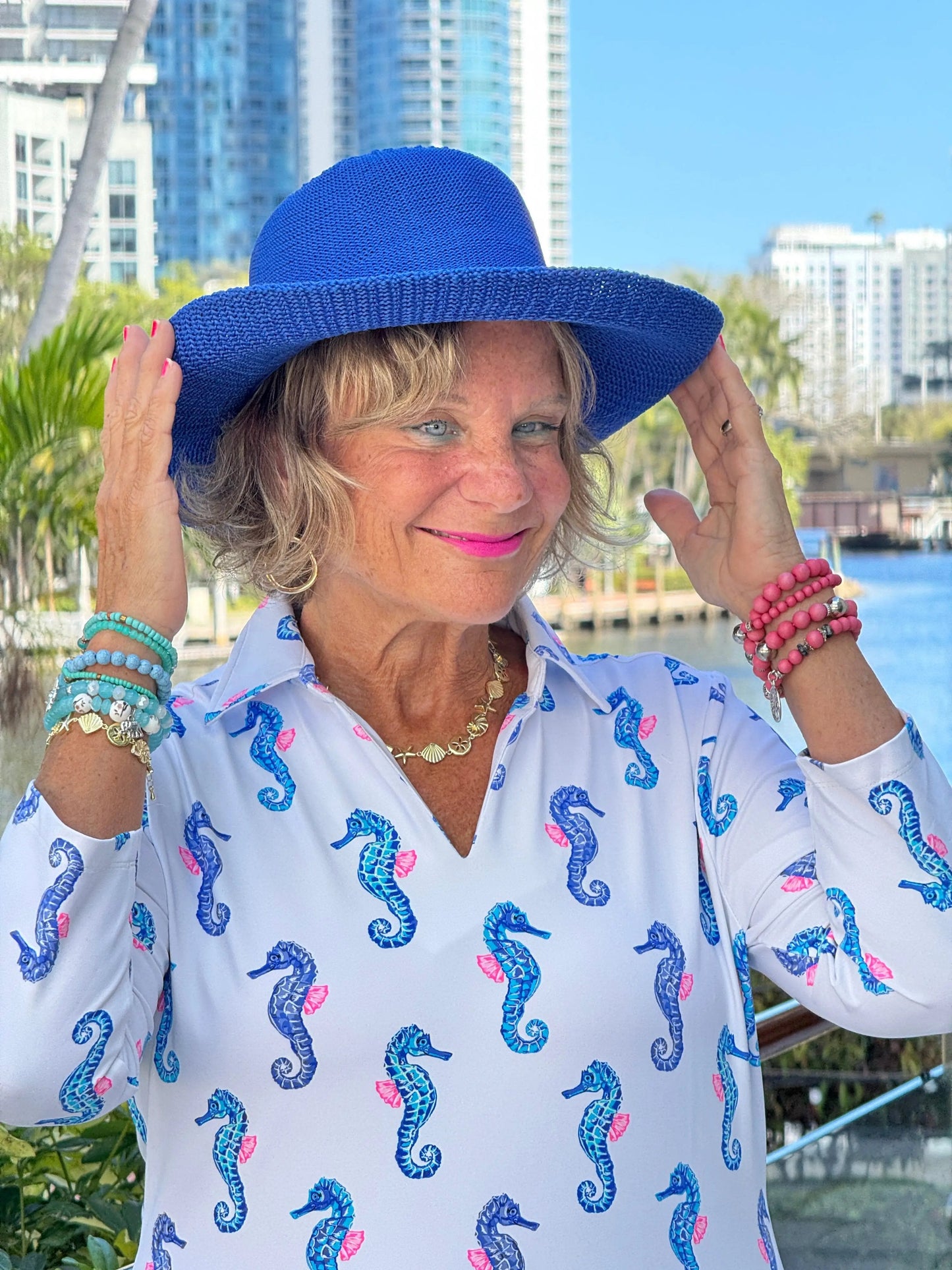 LULU B SHORELINE CHARM 3/4 SLEEVE V-NECK COLLAR SHIRT