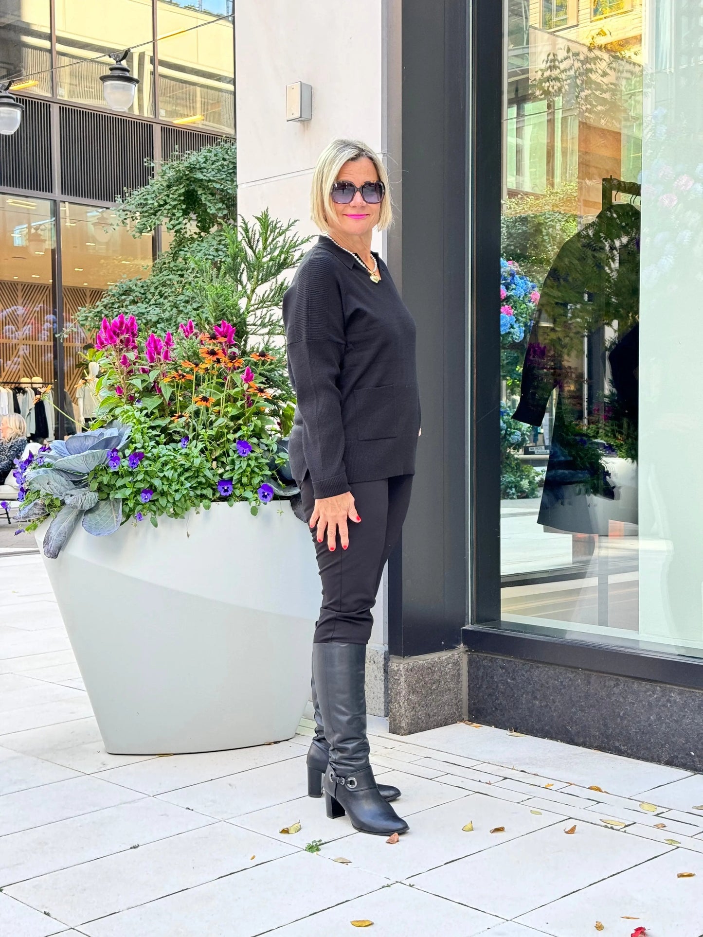 LULU-B 2 POCKET CASHMERE BLACK SWEATER