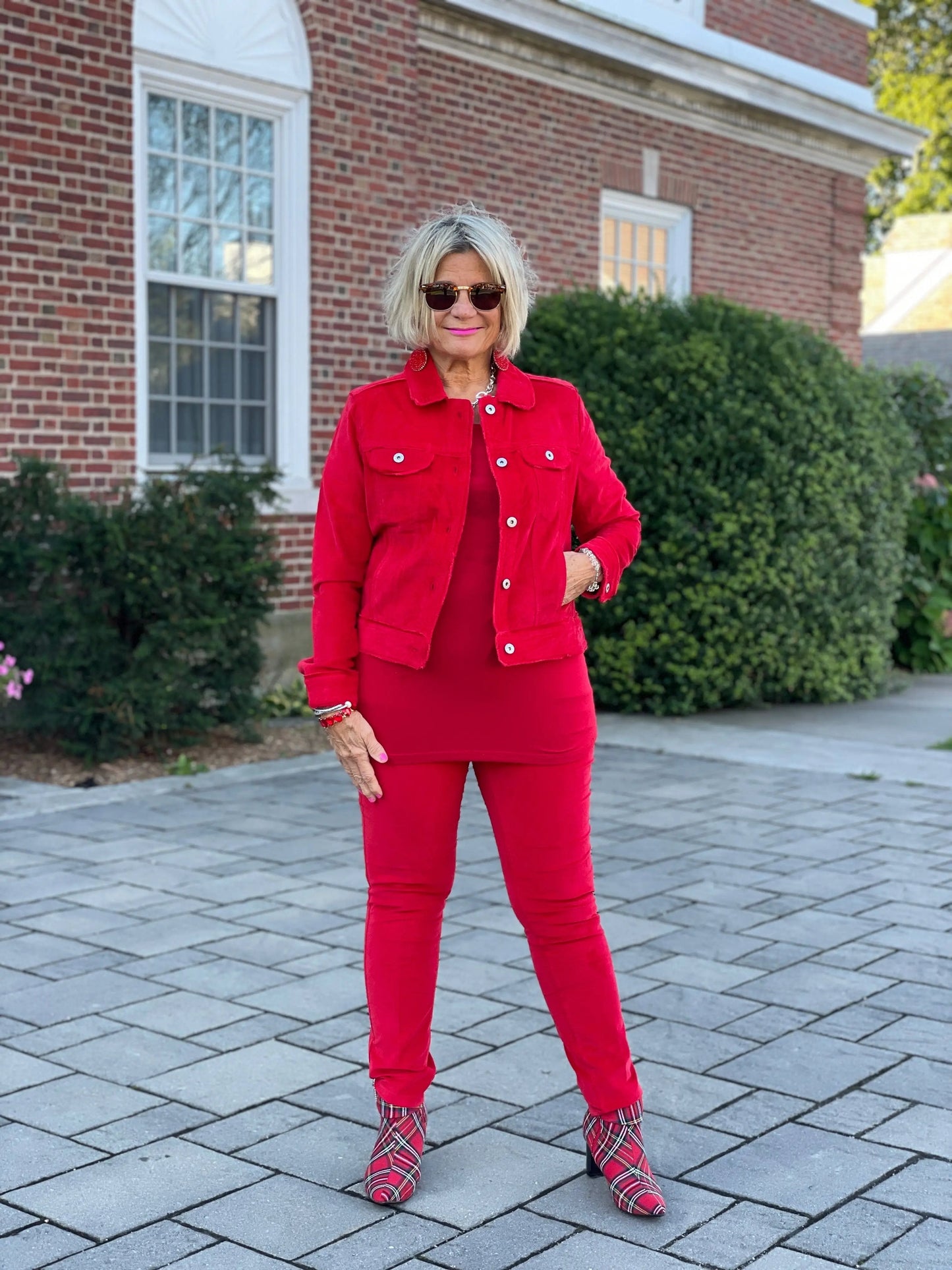 LULU-B RED VELOUR PANTS
