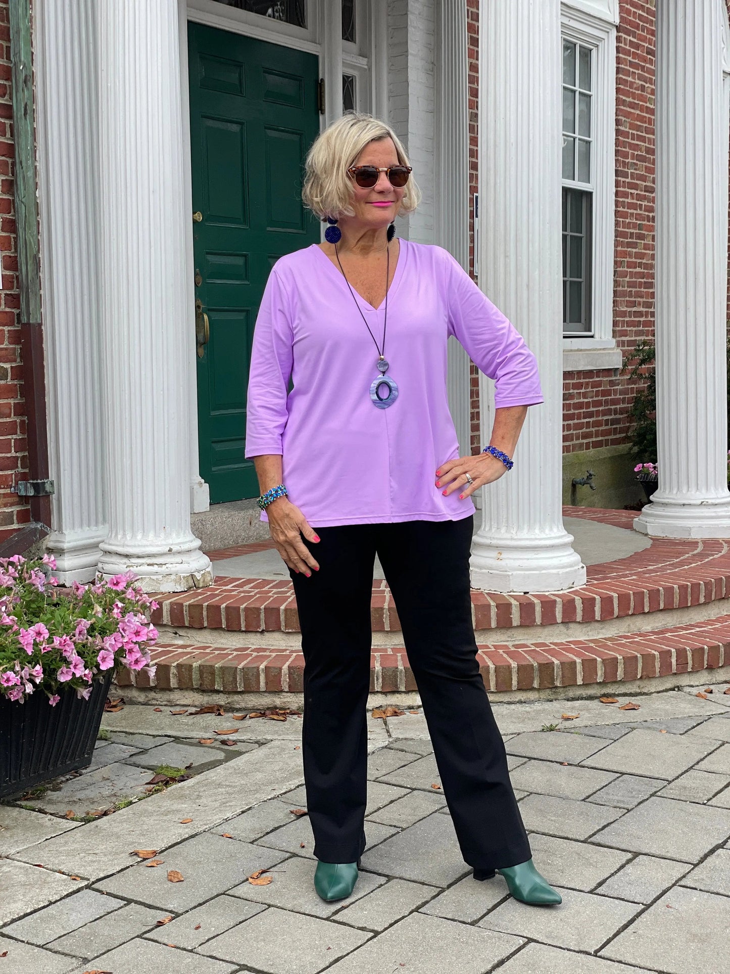 LULU-B LILAC TAILORED V TOP