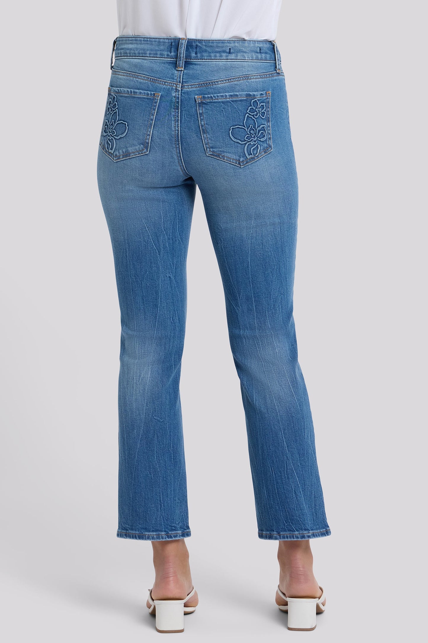 Marilyn Straight Ankle Jeans In Petite - Pacifica