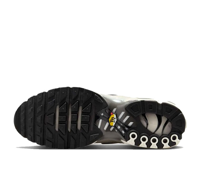 Nike Air Max Plus TN “Sail Black”