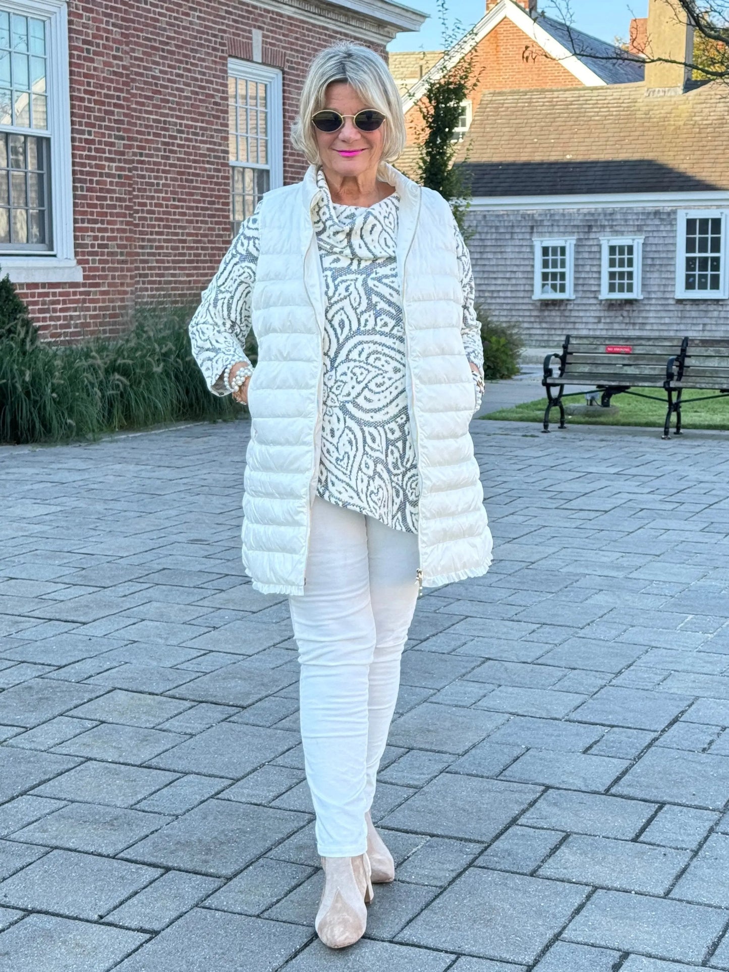 HOLIDAY IVORY JACQUARD TOP