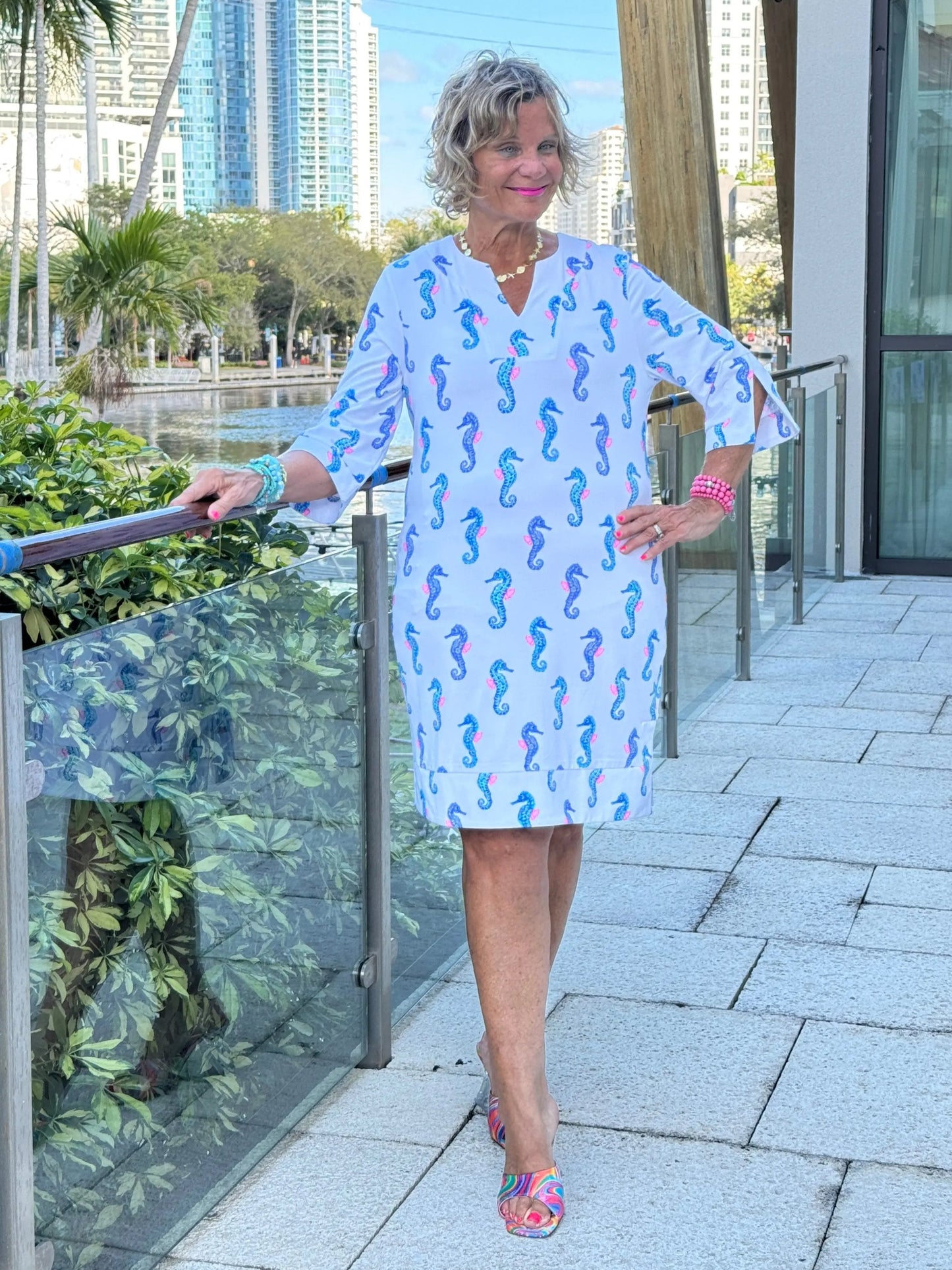 LULU B SHORELINE CHARM NOTCH SLEEVE DRESS