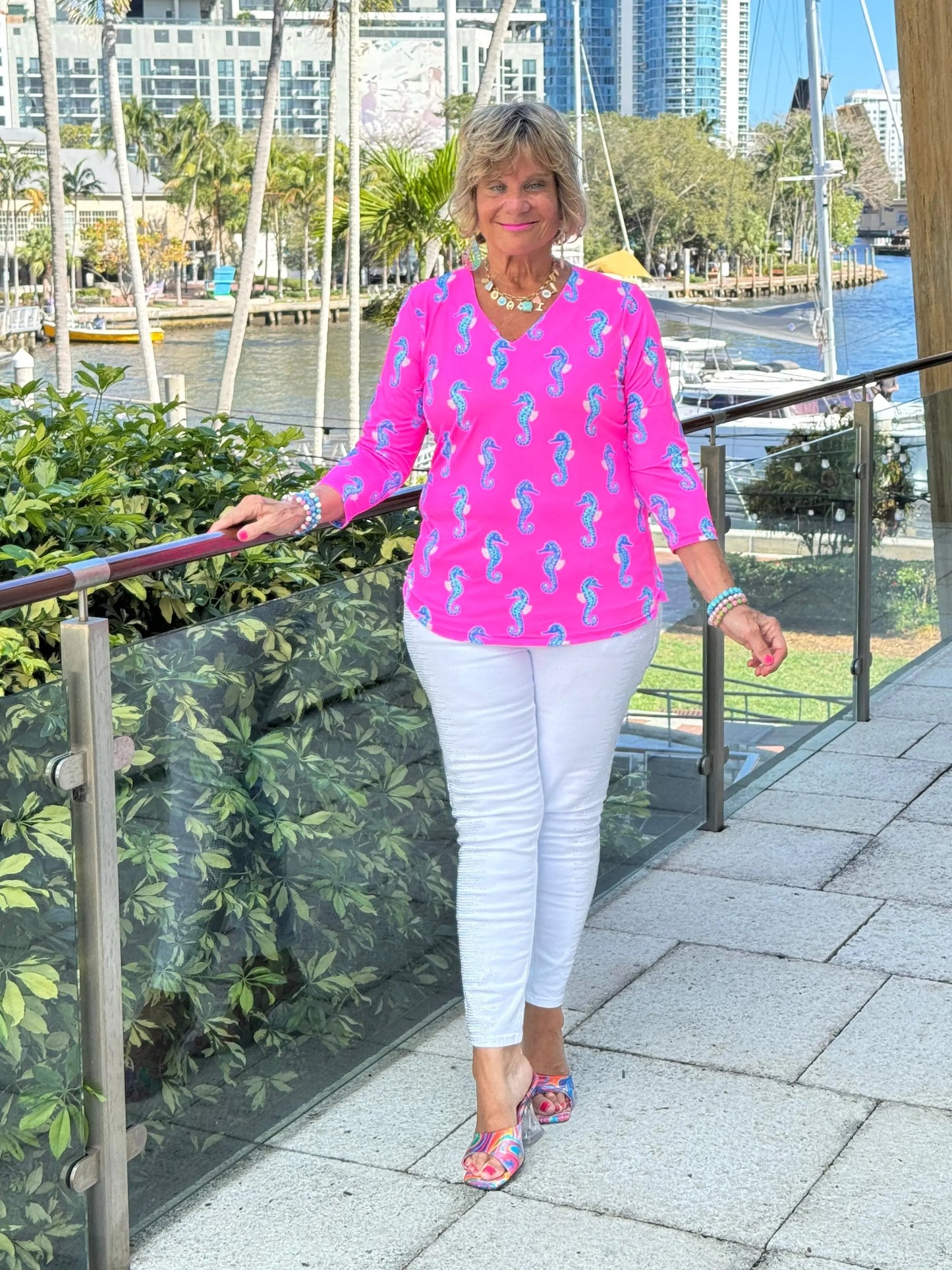 LULU B SEAHORSE BAY V NECK TOP