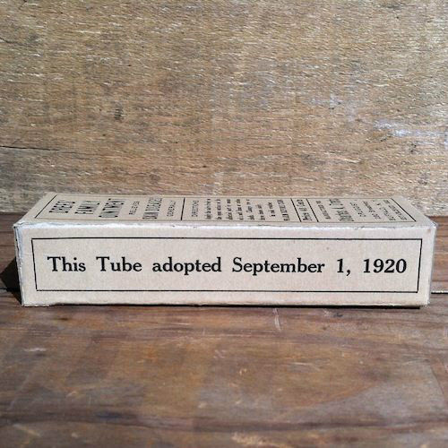DREF'S FAMILY OINTMENT Medicine Box 1920s
