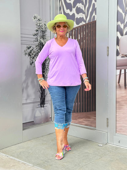 LILAC V NECK TOP