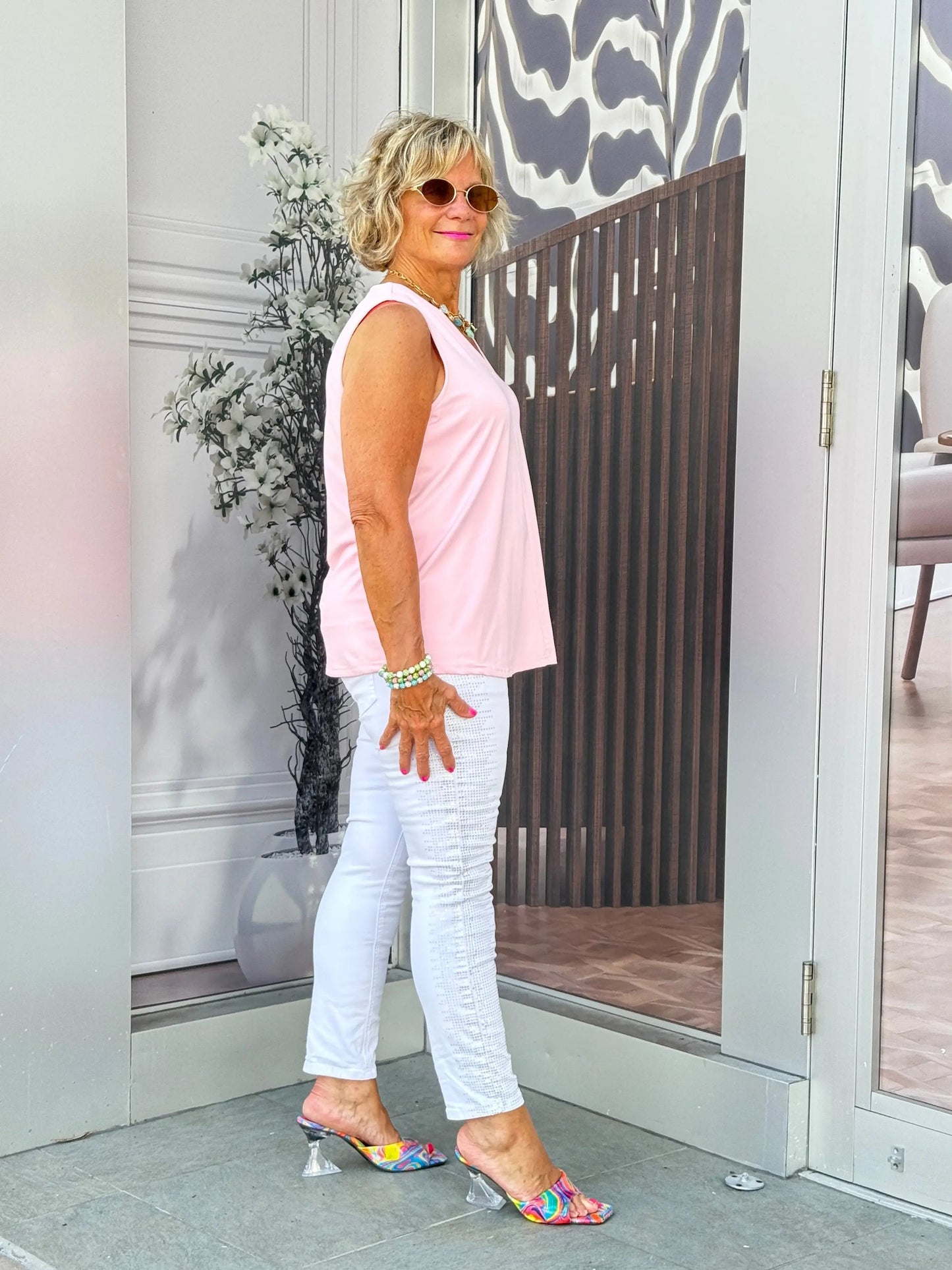 LULU-B CLEAR PINK SLEEVELESS TAILORED V