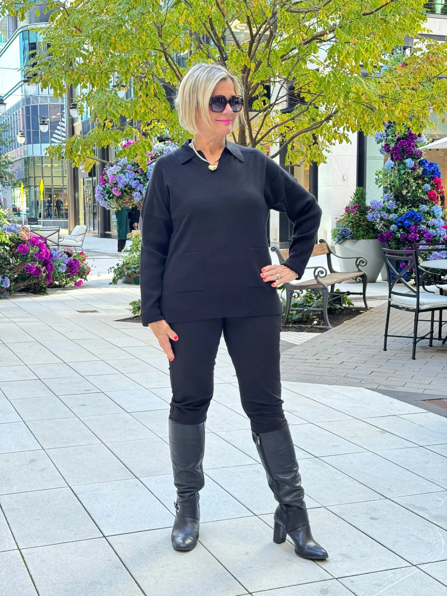 LULU-B  2 POCKET CASHMERE BLACK SWEATER