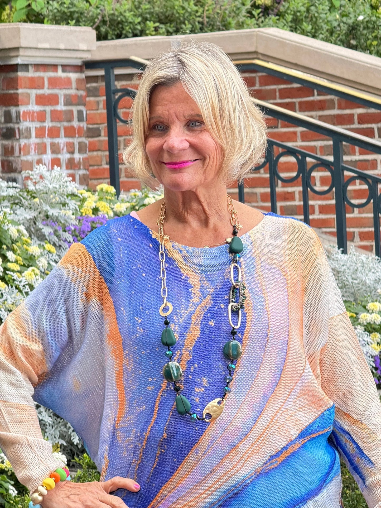 Blue Wavy Round Neck Knit Printed Sweater