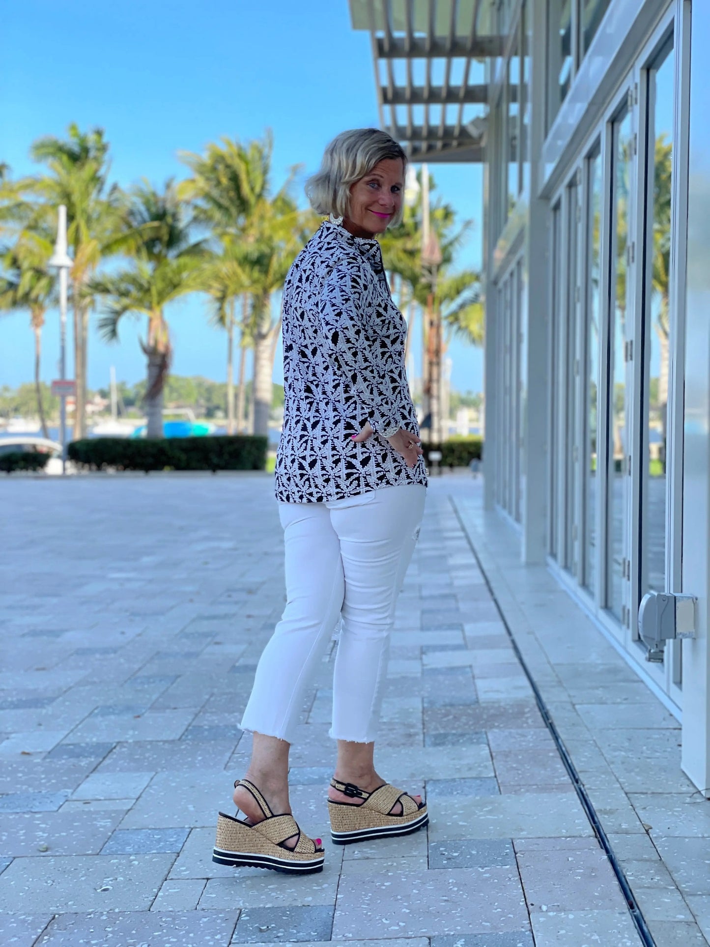 BLACK AND BEIGE PALM ZIPPER TOP