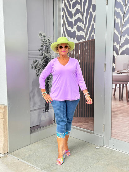 LILAC V NECK TOP