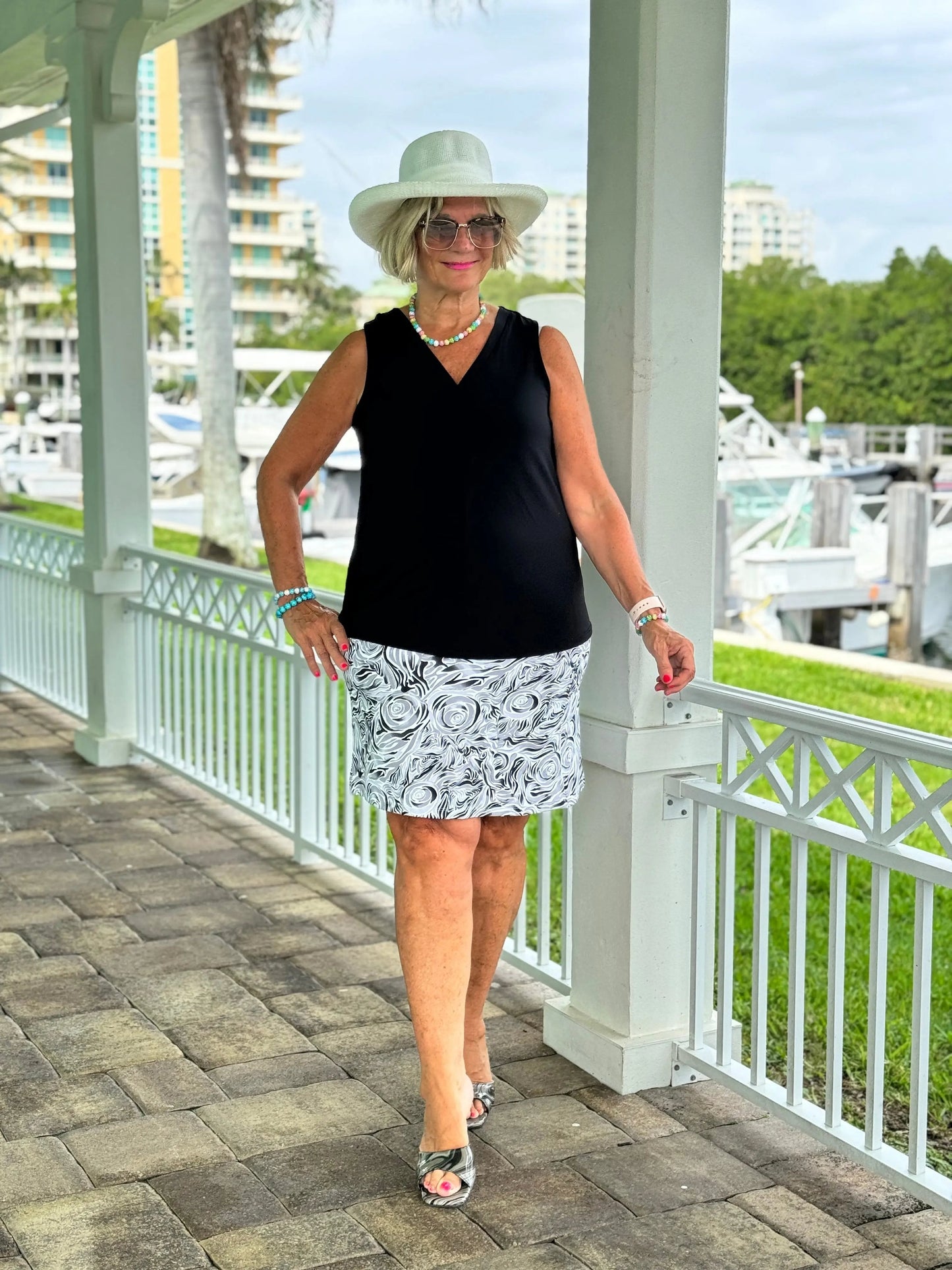 LULU-B ELEGANT EXPRESSIONS SKORT