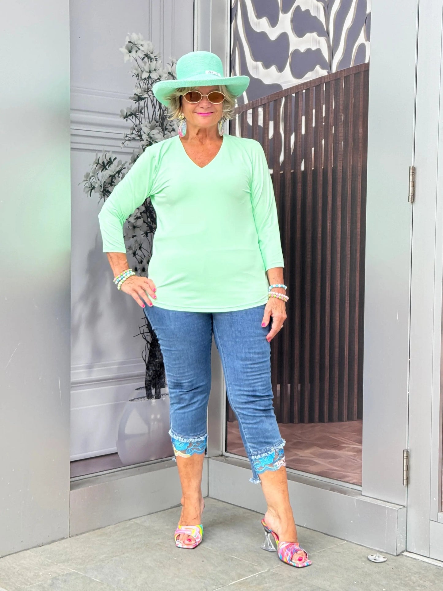 LULU-B SIESTA GREEN V NECK