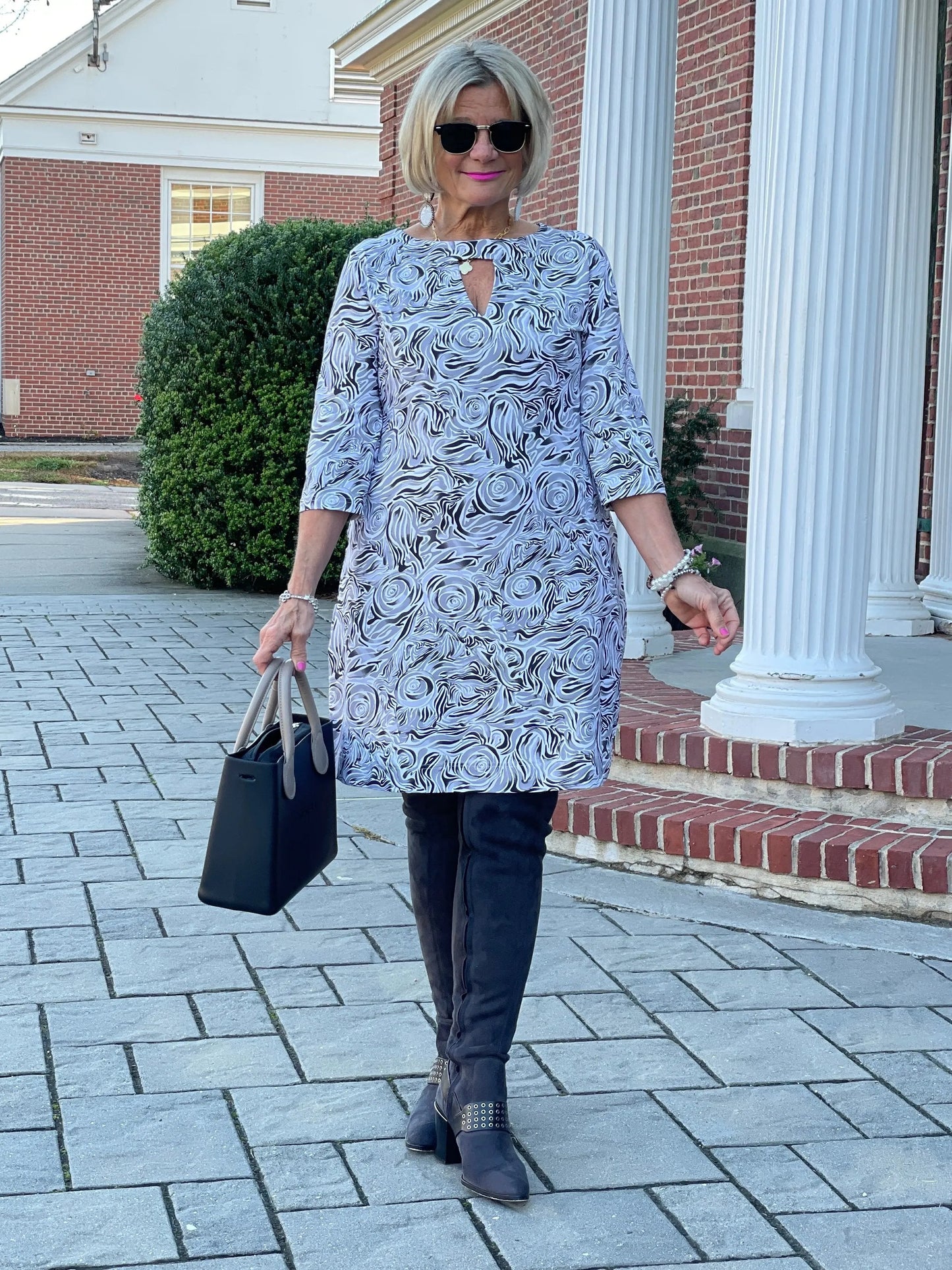 ELEGANT EXPRESSIONS KEYHOLE DRESS
