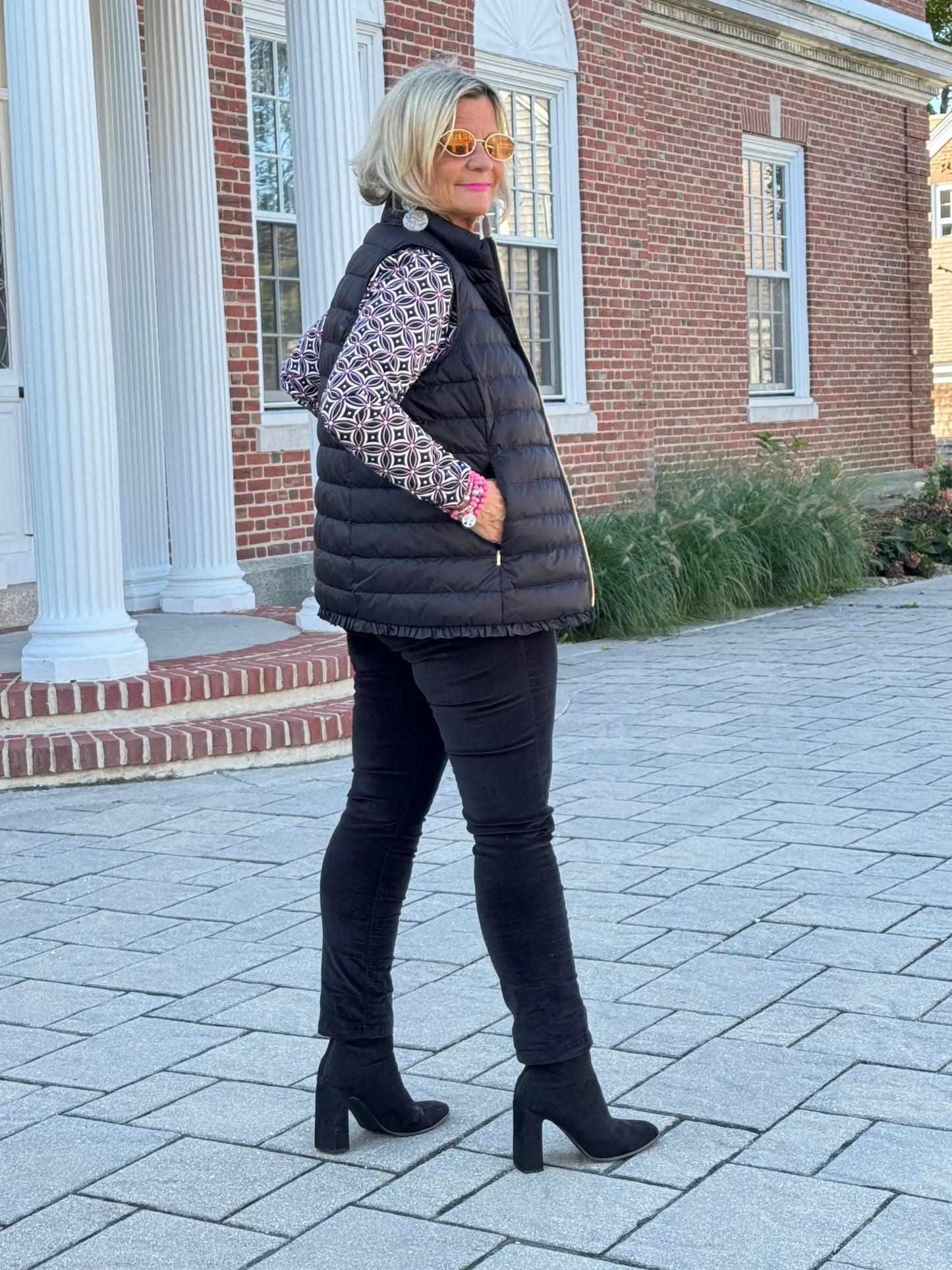 LULU-B BLACK SHORT SLEEVE PUFFER JACKET