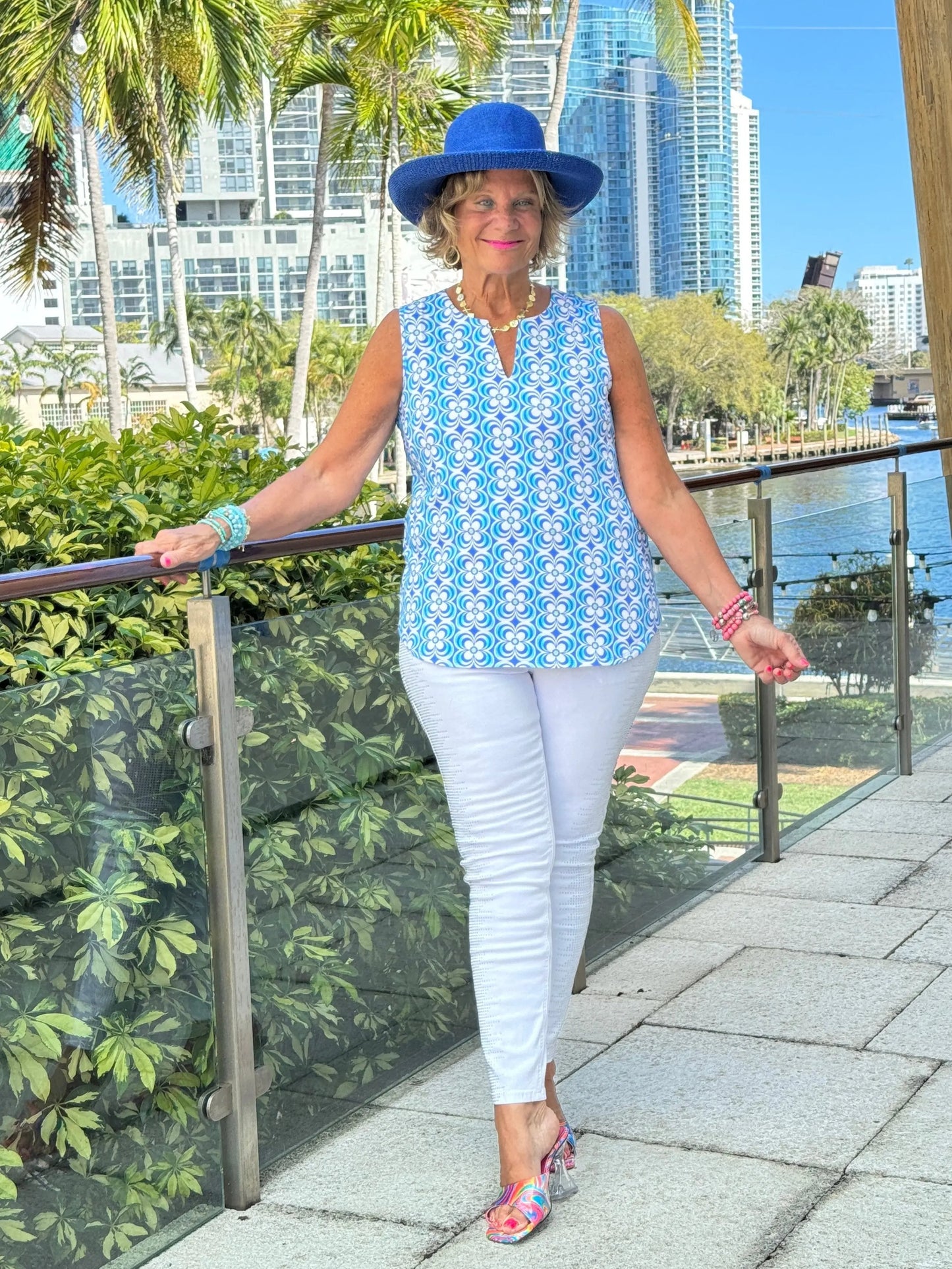 LULU B COASTAL BLOOM SLEEVELESS V NECK TOP
