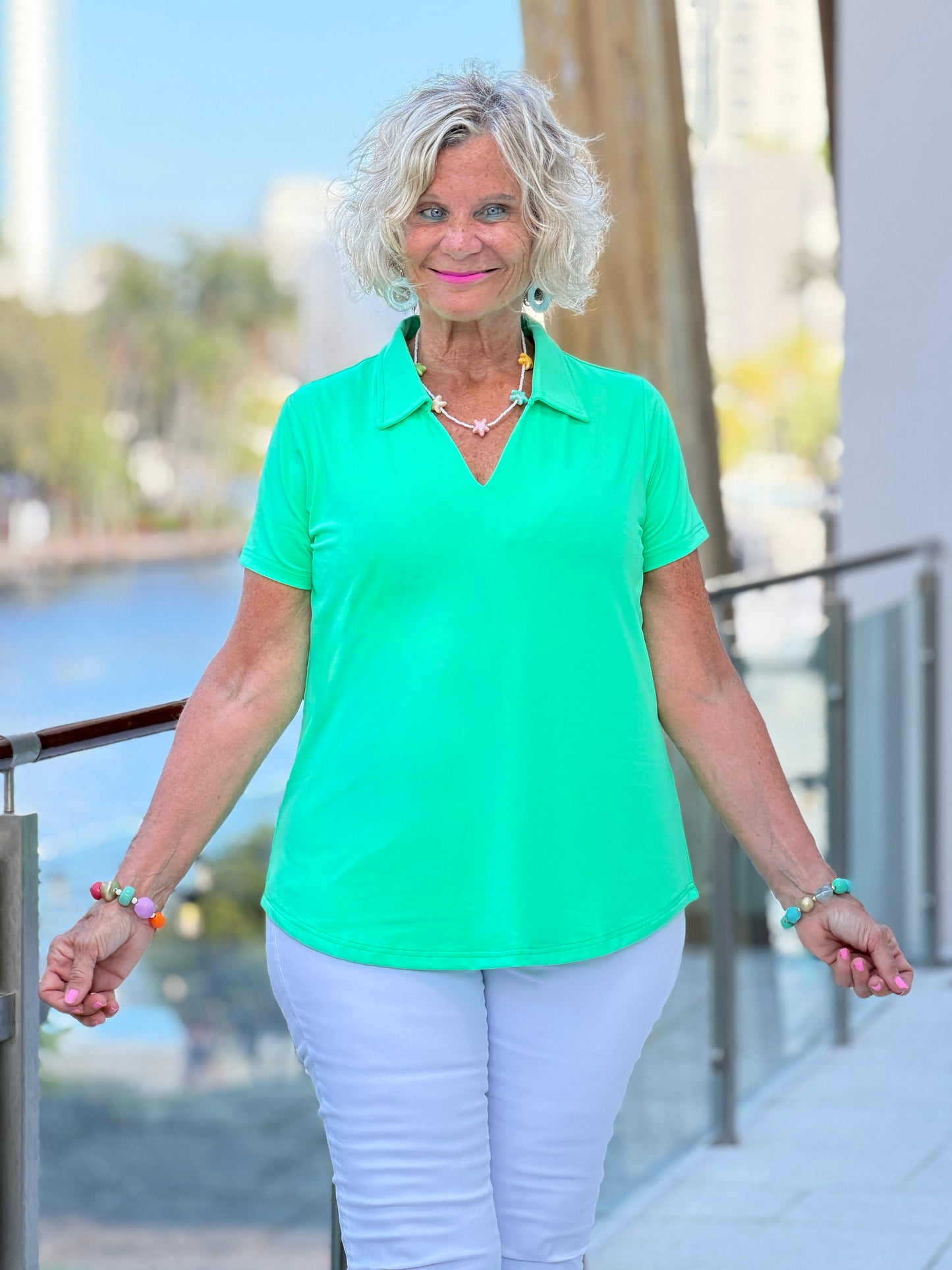 COASTAL GREEN SHORT SLEEVE COLLAR TOP