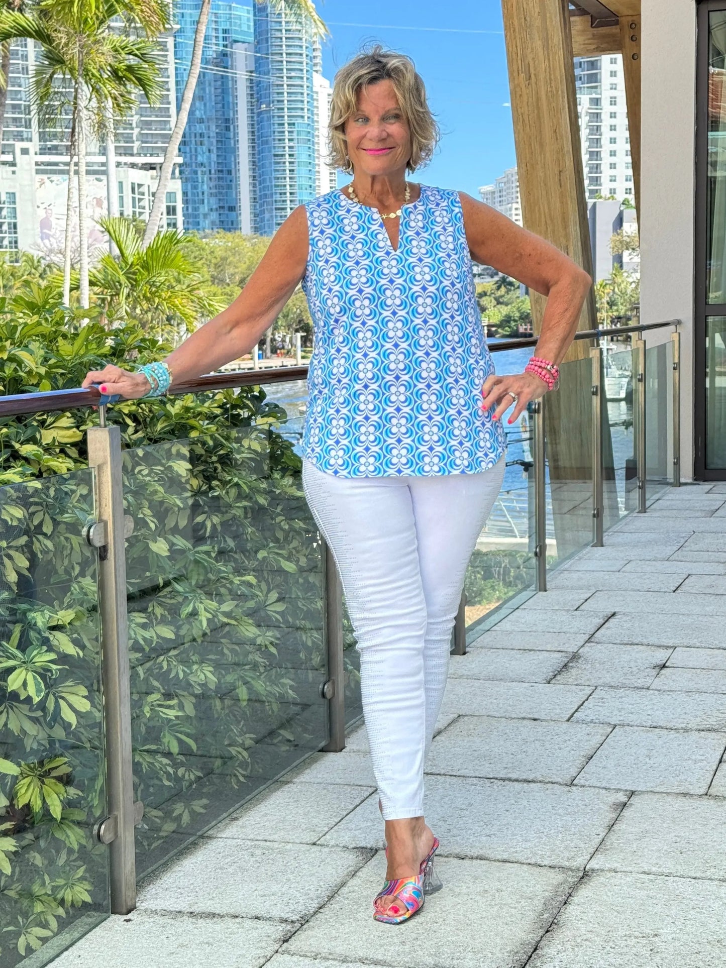LULU B COASTAL BLOOM SLEEVELESS V NECK TOP