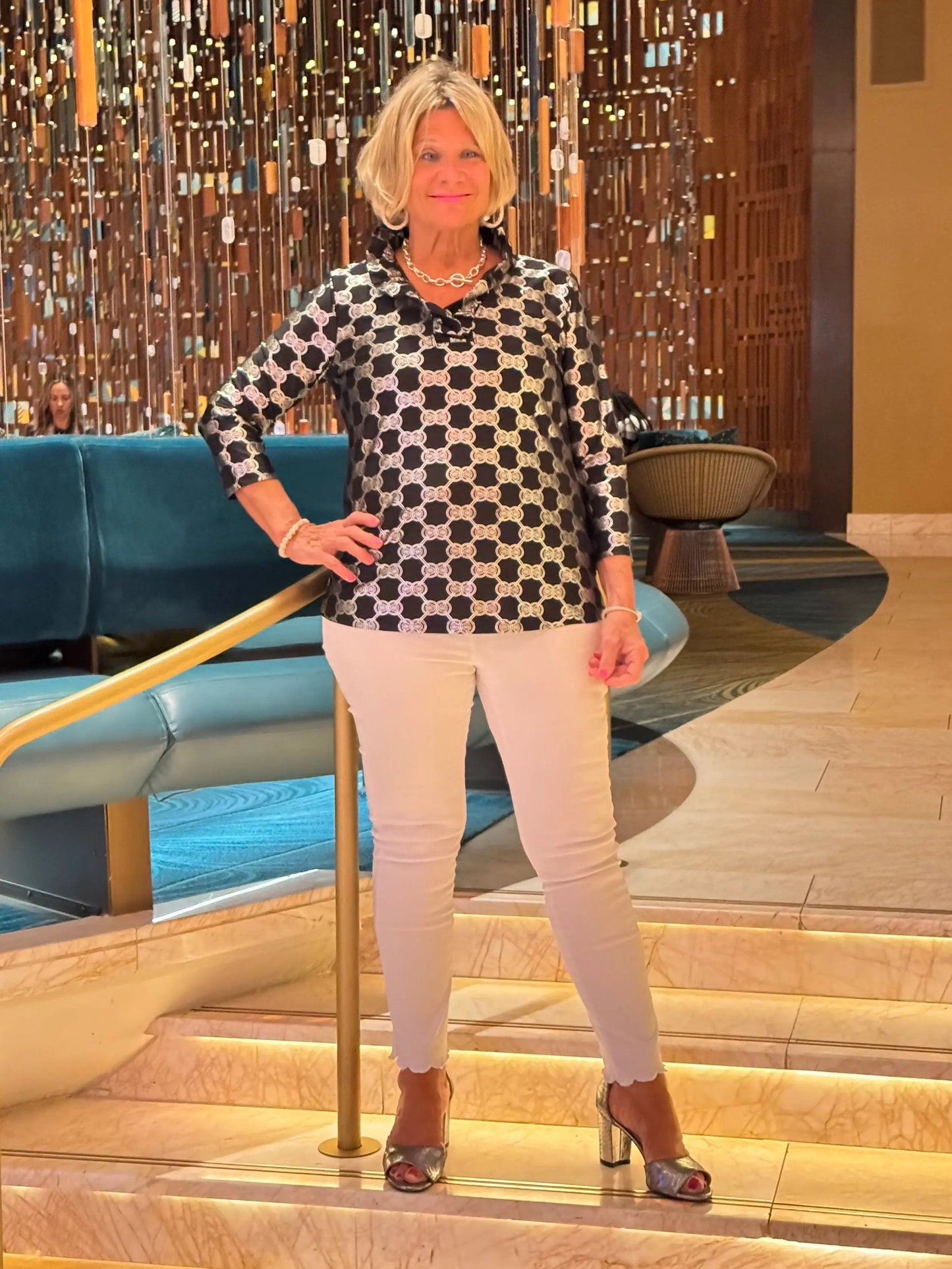 LULU-B BLACK AND SILVER RUFFLE TOP