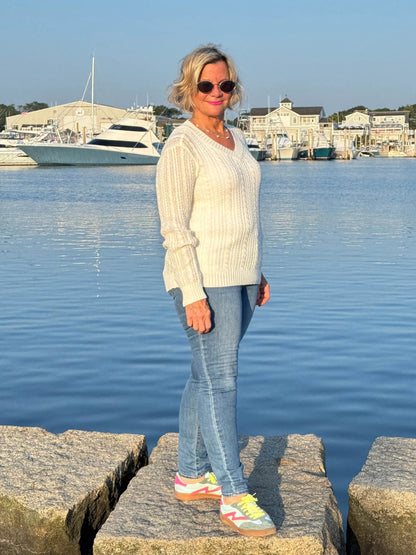 LULU-B CABLE WHITE V- NECK SWEATER