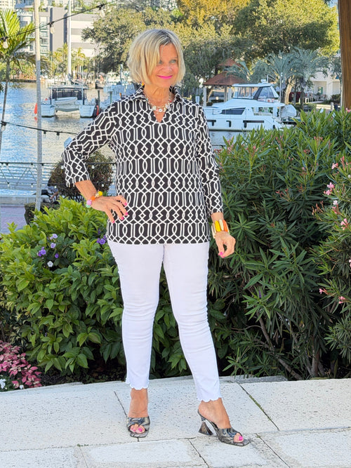 LULU B MIDNIGHT TRELLIS COLLAR SLEEVE TOP
