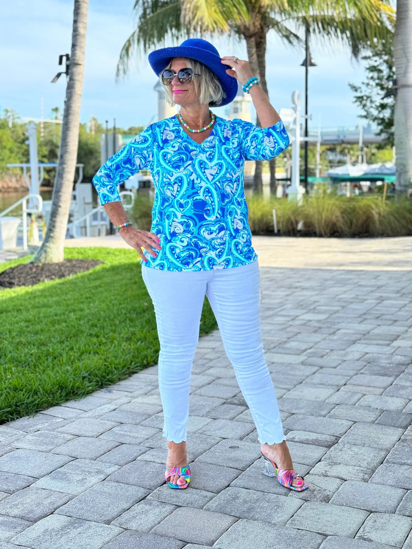 BLUE DREAMING V NECK TOP