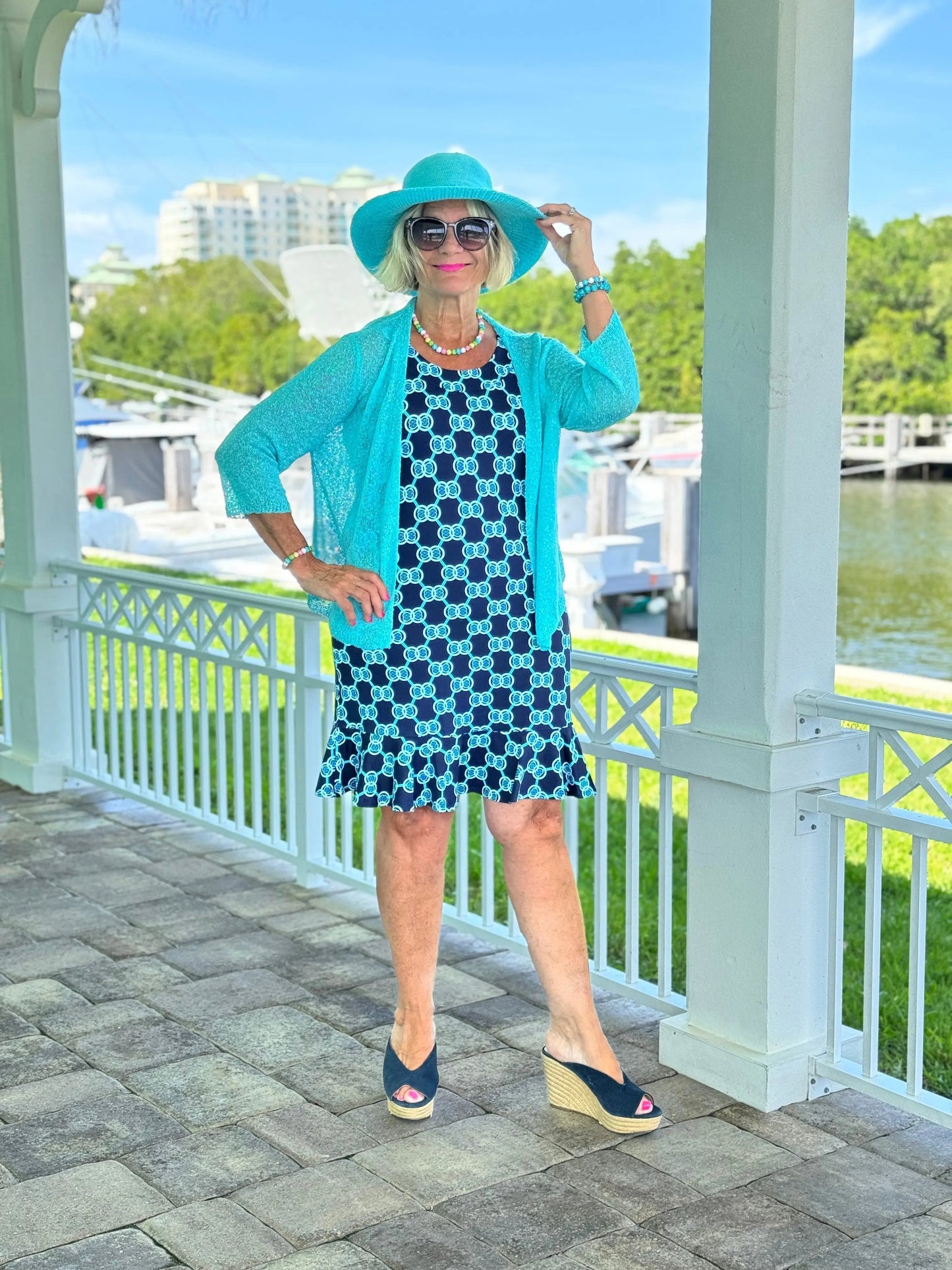 BLUE MEDALLION  HALTER RUFFLE