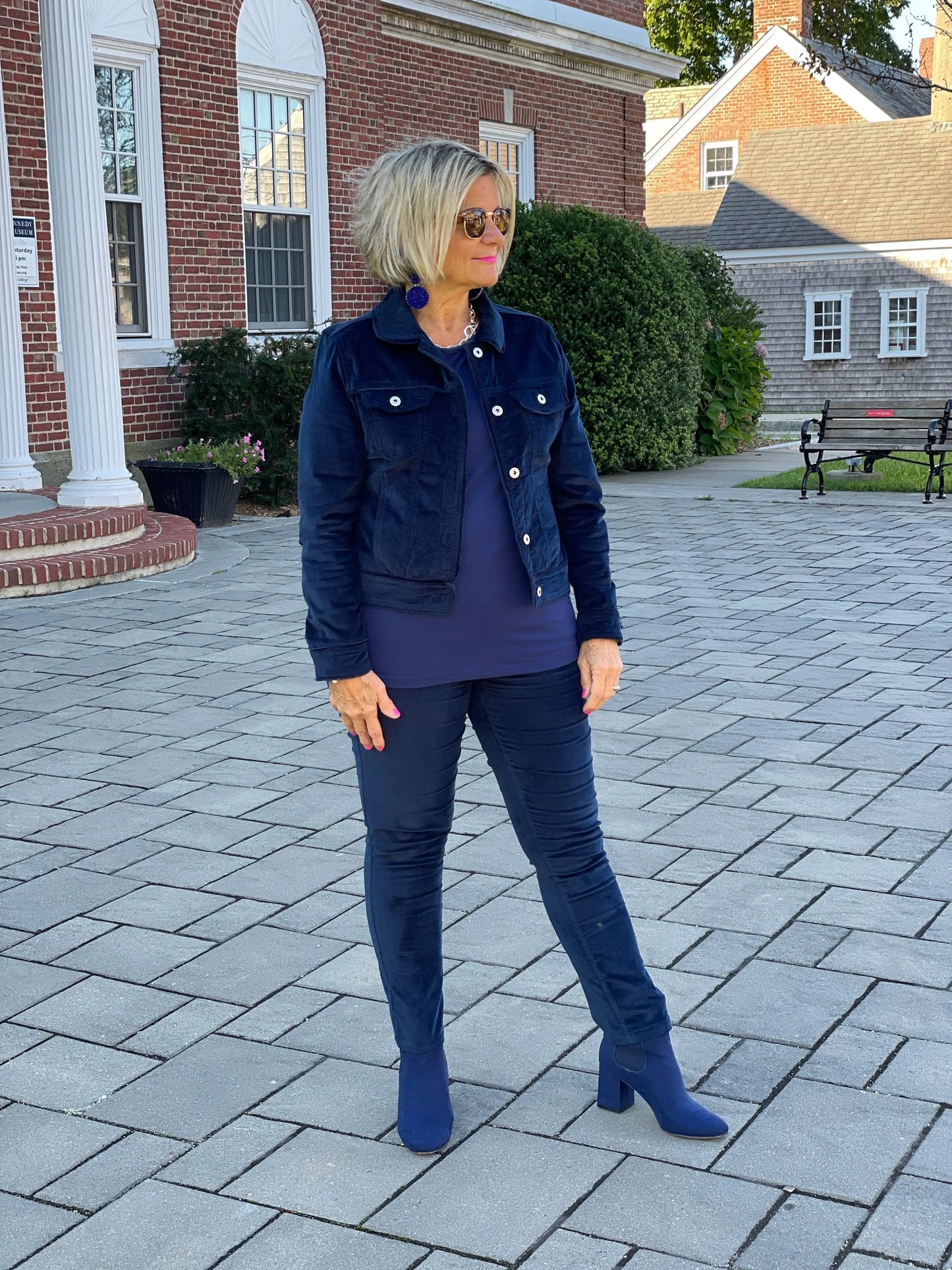 LULU-B NAVY VELOUR PANTS