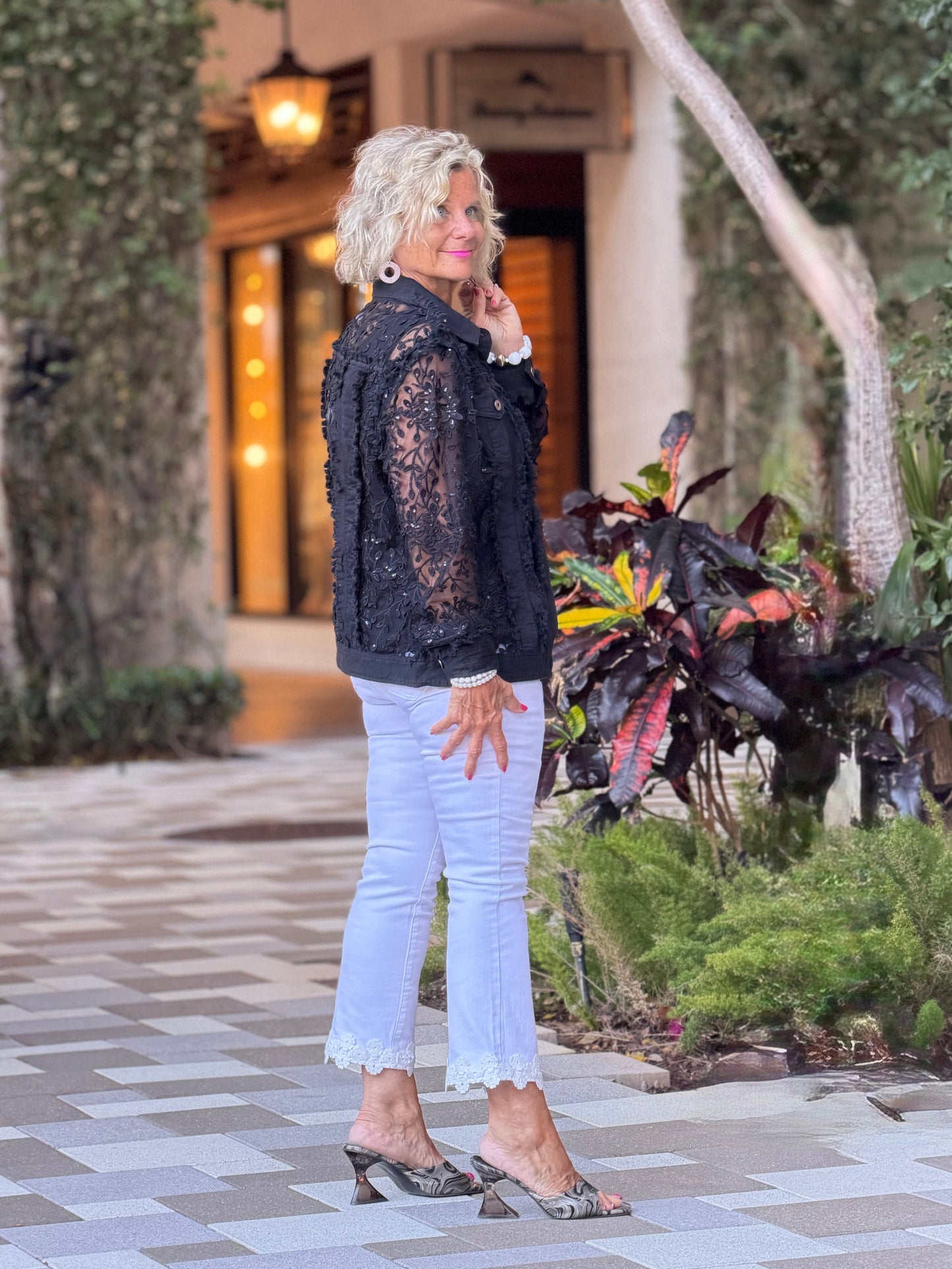 Cropped Flare Twill Jeans With Floral Lace Hem