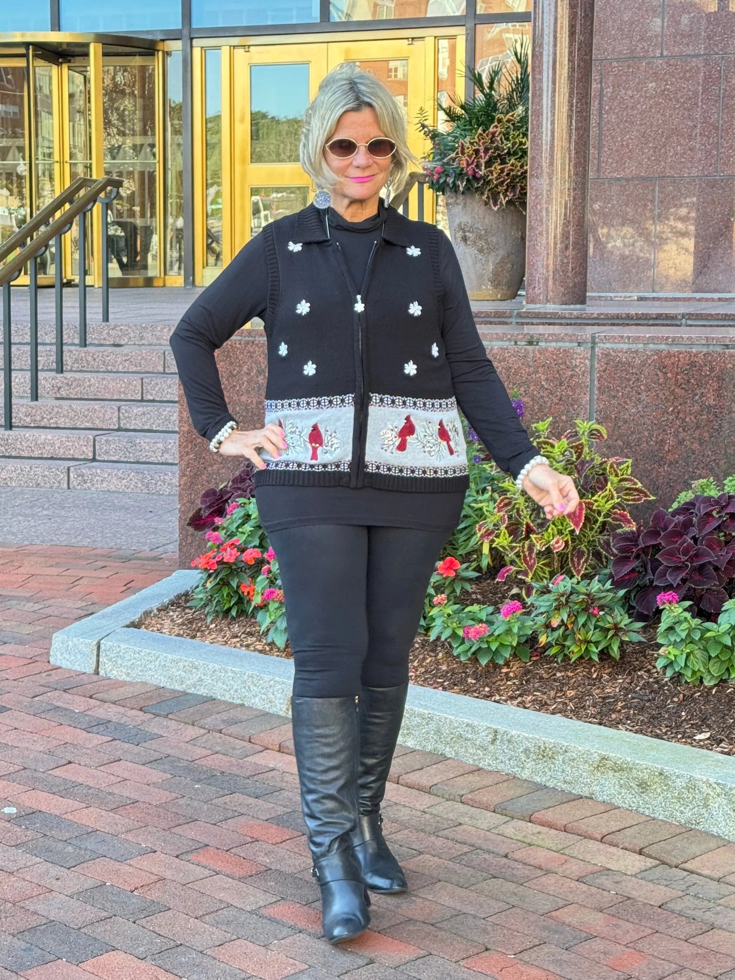 BLACK CABLE FULL ZIPPER CARDNAL SWEATER