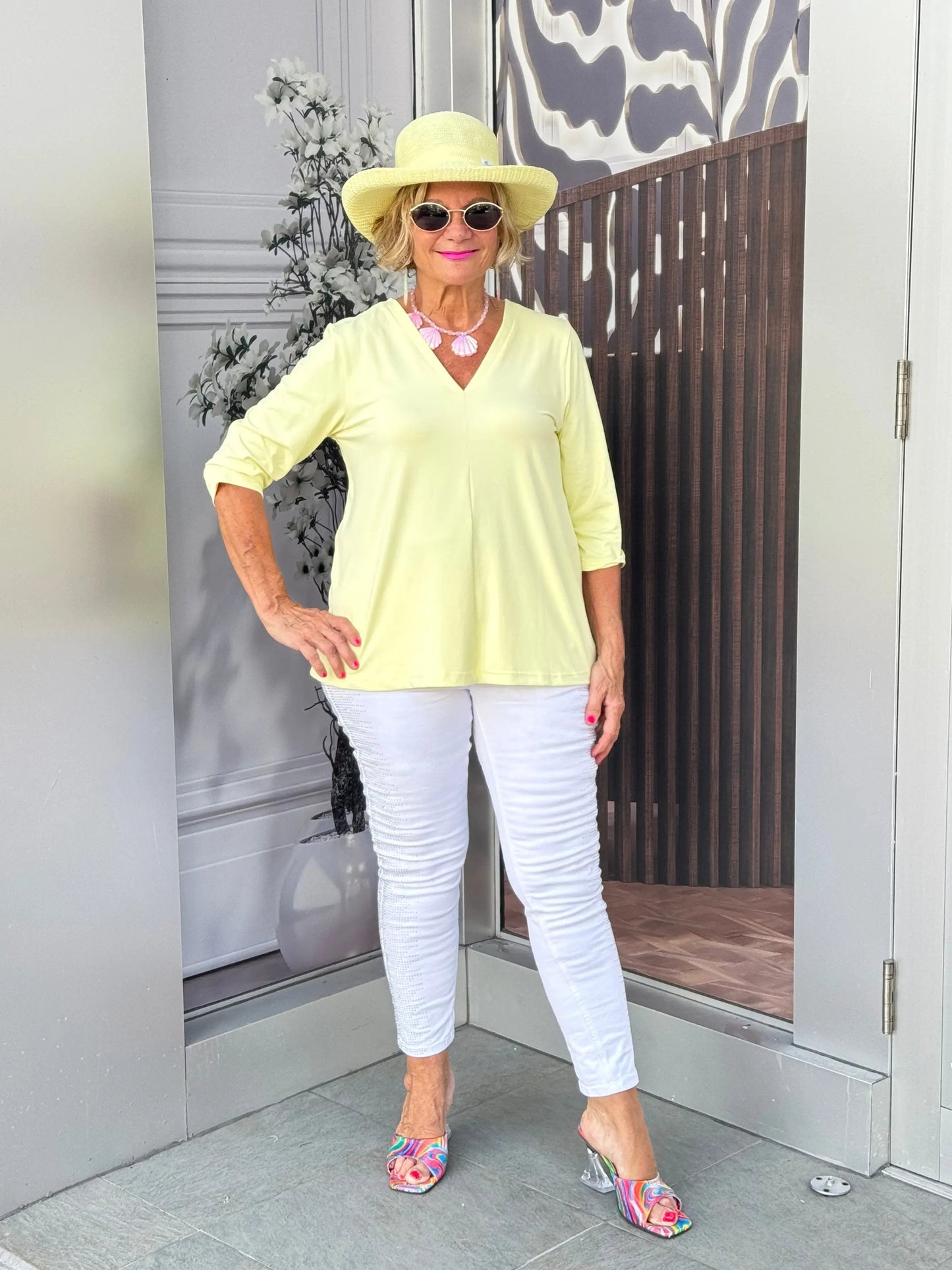 LULU-B TAILORED CLEAR SUNSHINE V NECK