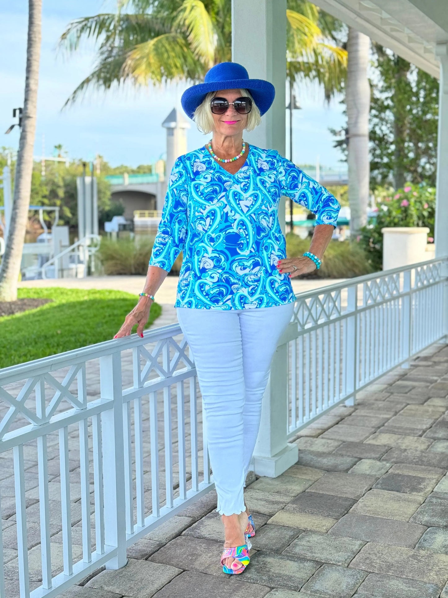 BLUE DREAMING V NECK TOP
