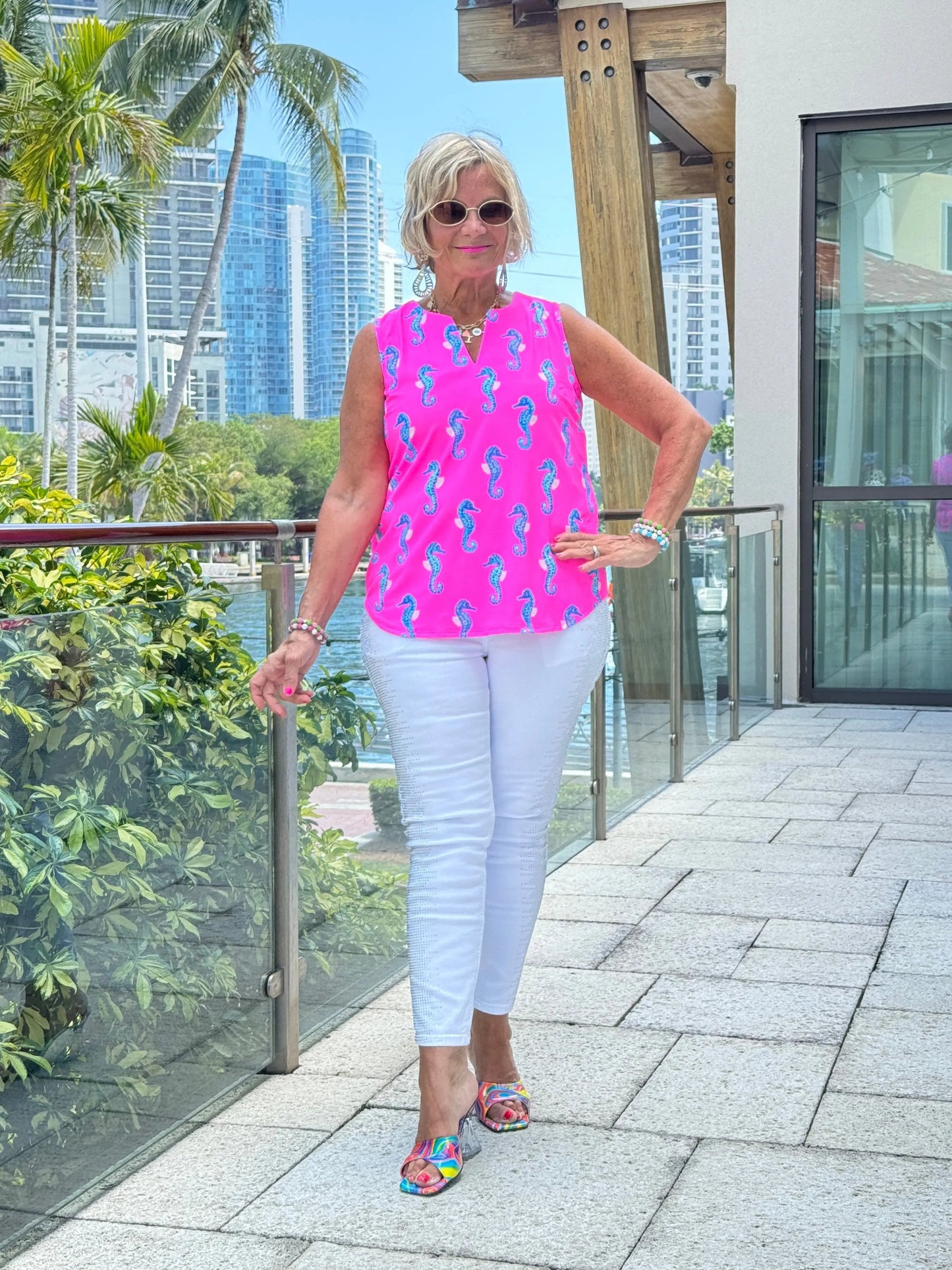 LULU B SEAHORSE BAY SLEEVELESS V NECK TOP