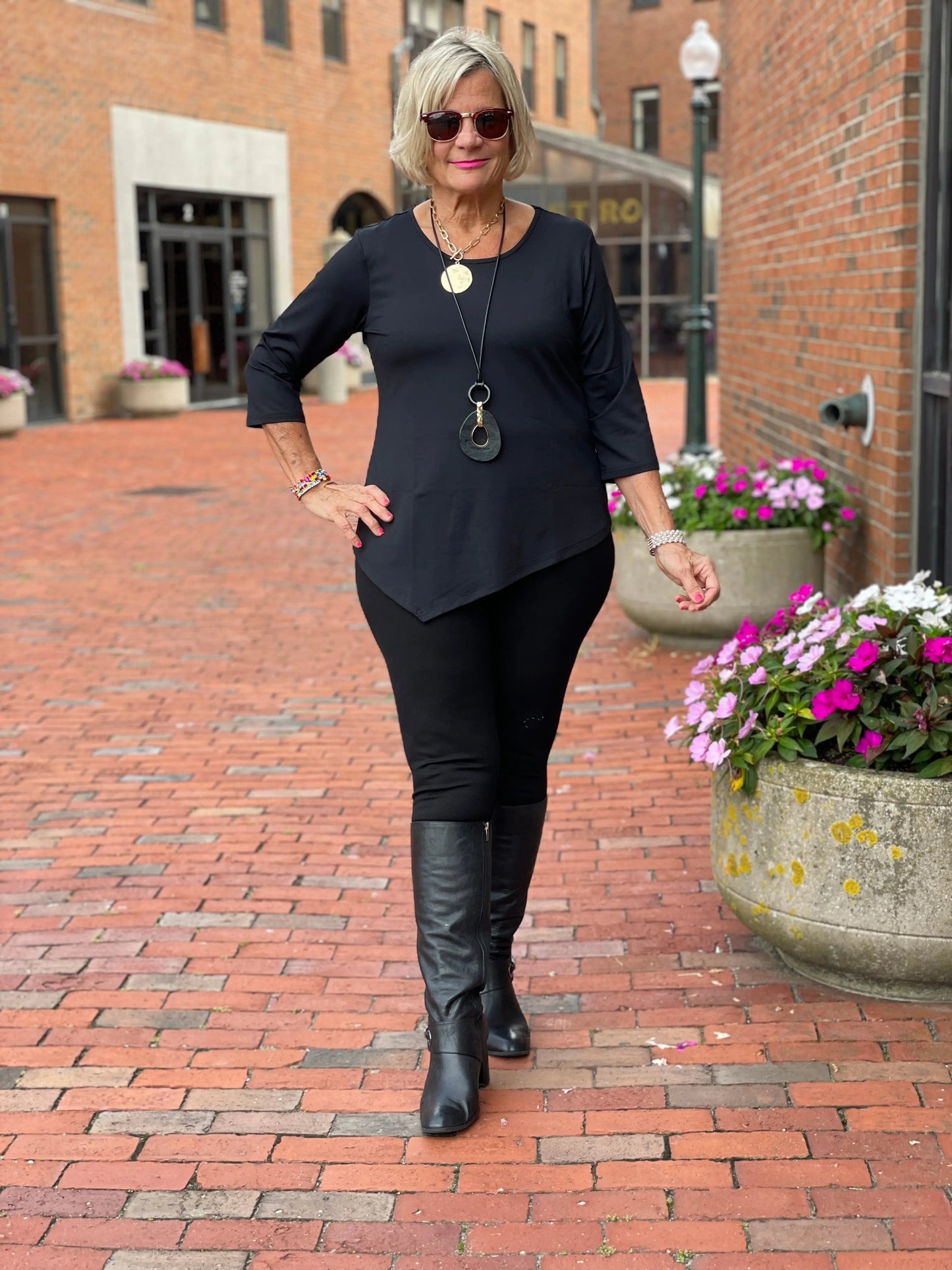 LULU-B BLACK ASYMMETRIC TOP