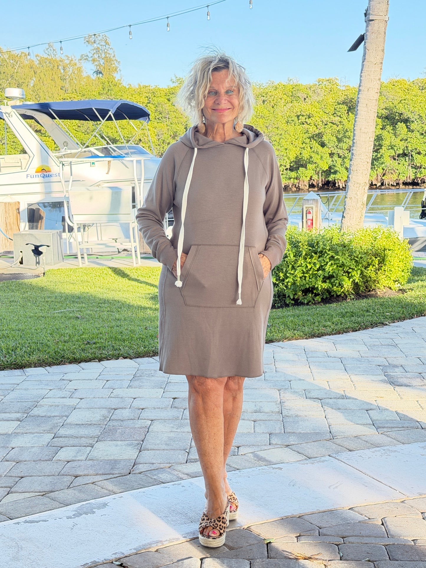 Lulu-b kangaroo pocket Taupe scuba dress