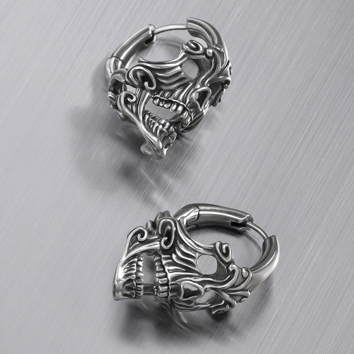MASKED SKULL EARRINGS