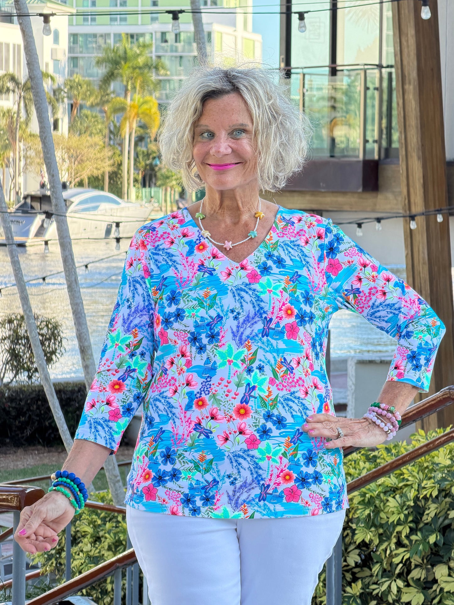 LULU B PARADISE GARDEN V NECK  TOP
