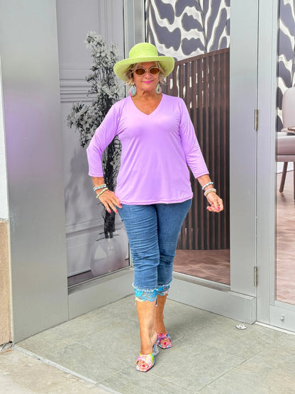 LILAC V NECK TOP