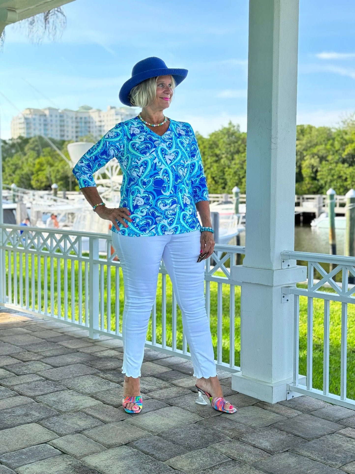 BLUE DREAMING V NECK TOP