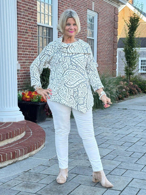 HOLIDAY IVORY JACQUARD TOP