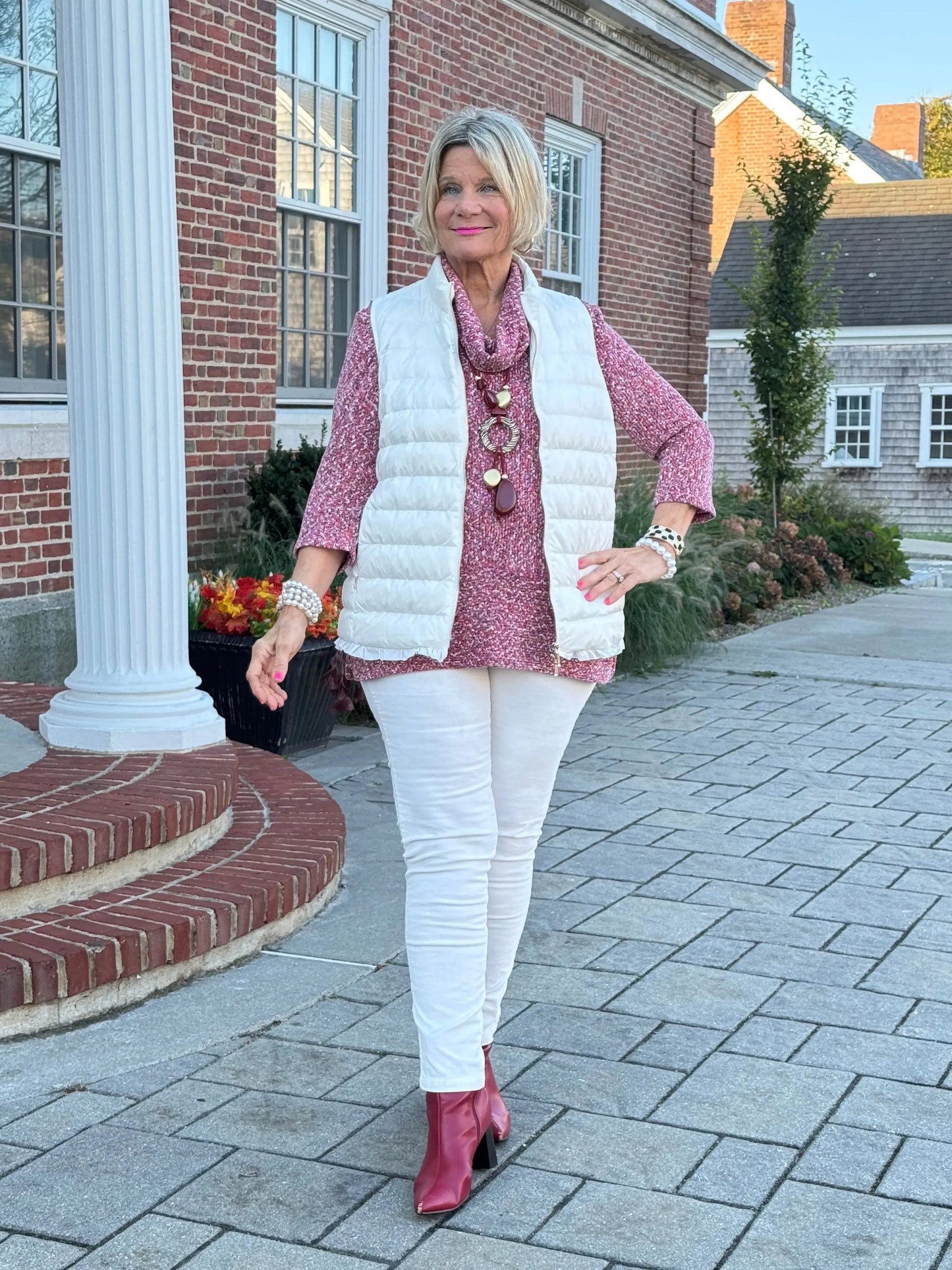 LULU-B  IVORY SHORT PUFFER VEST