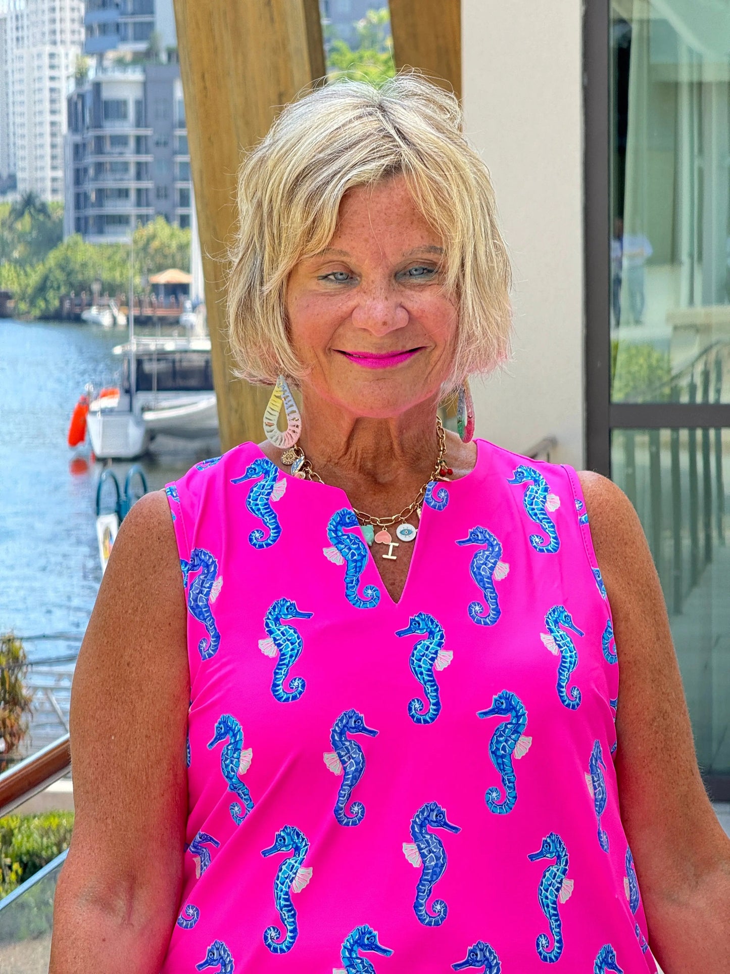 LULU B SEAHORSE BAY SLEEVELESS V NECK TOP