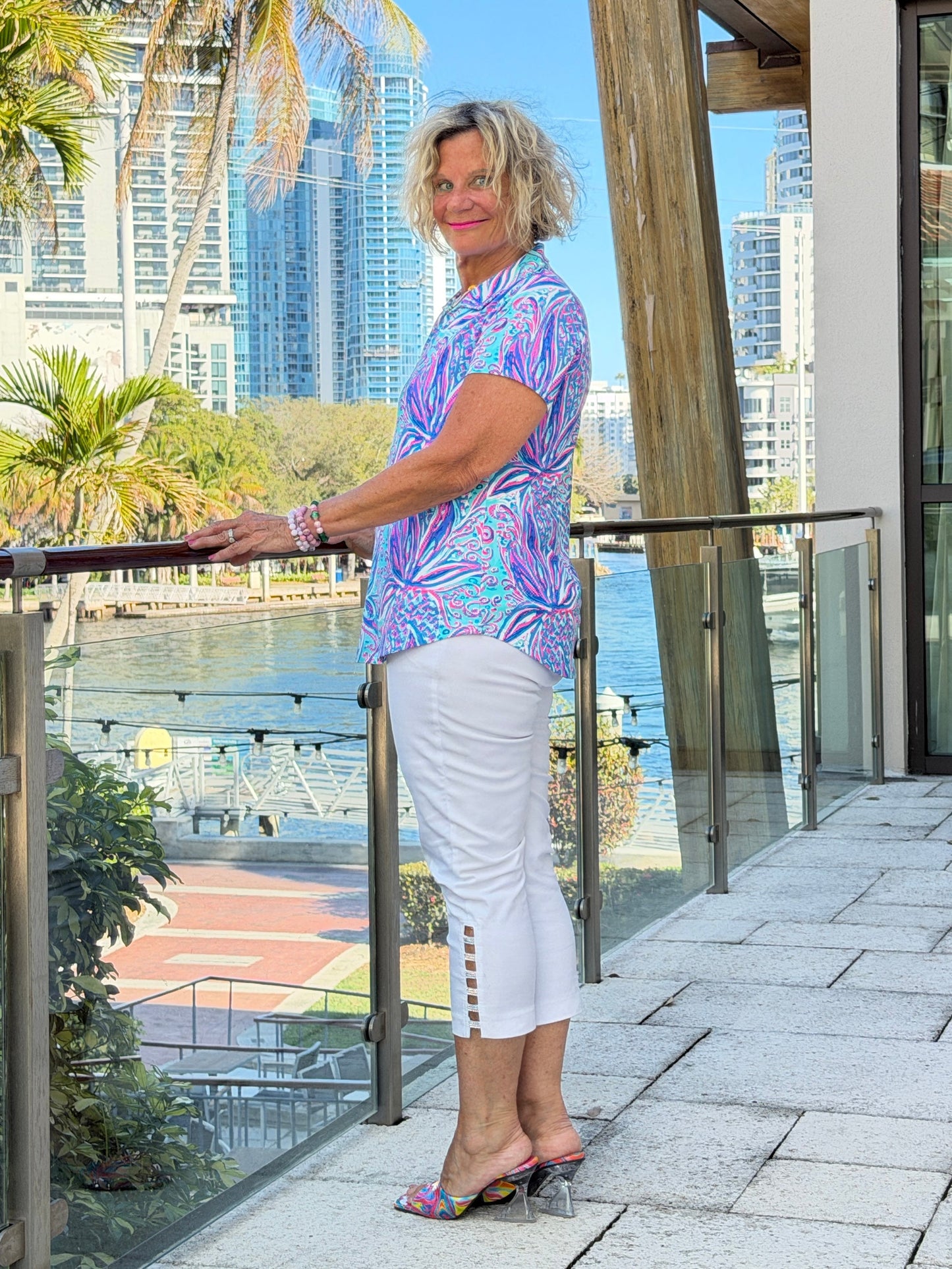 LULU B PALM ROYALE SHORT SLEEVE COLLAR TOP