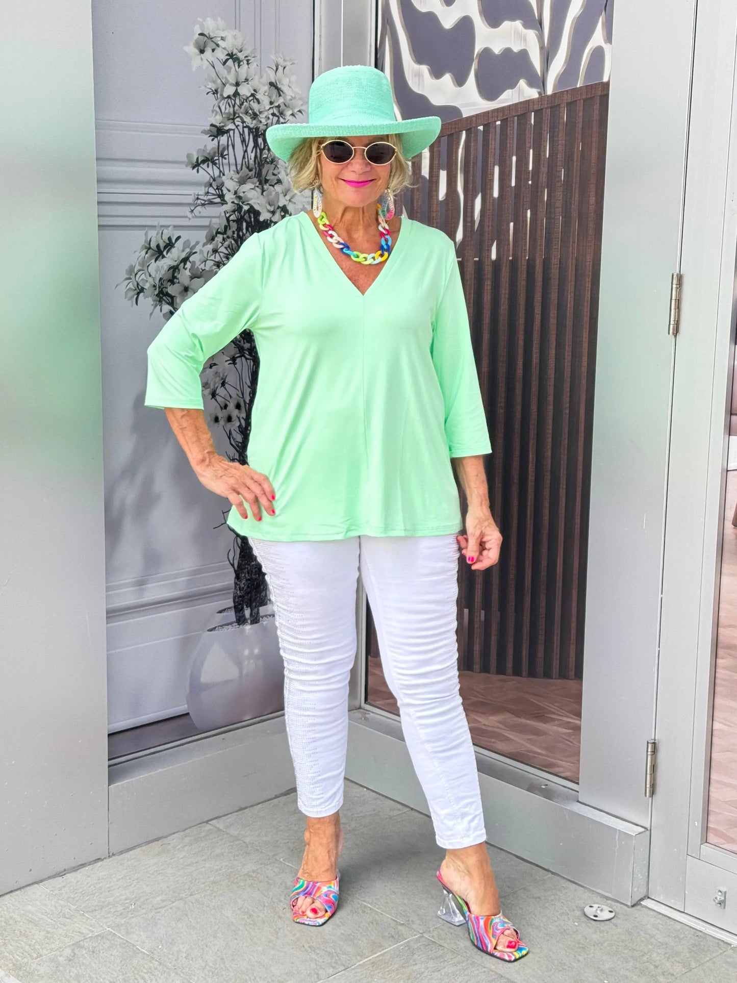 LULU-B TAILORED V CLEAR LIME TOP