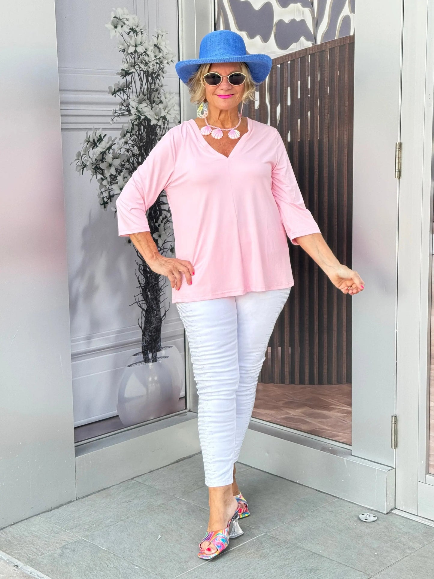 LULU-B CLEAR PINK TAILORED V TOP