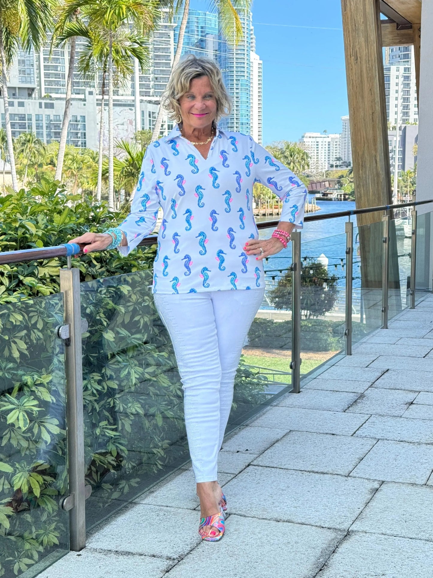 LULU B SHORELINE CHARM 3/4 SLEEVE V-NECK COLLAR SHIRT