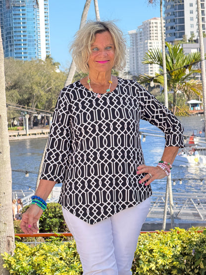 LULU B MIDNIGHT TRELLIS ASYMMETRIC TOP