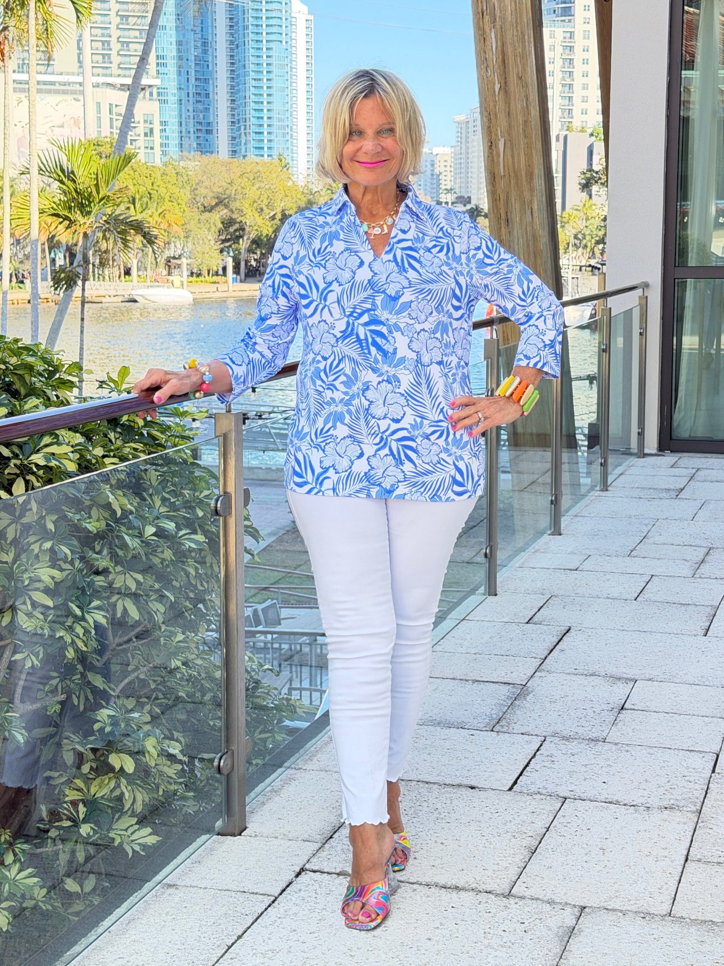 LULU B HIBISCUS COAST COLLAR SLEEFVE TOP