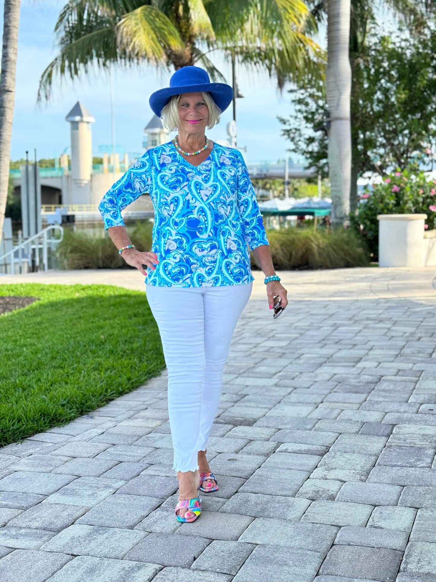 BLUE DREAMING V NECK TOP